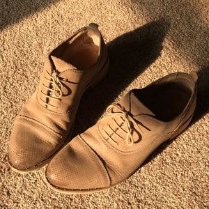 Bata tan leather Italian loafers